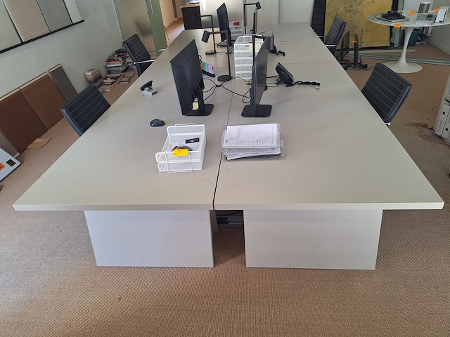 4x houten bureau - afbeelding 1 van  9