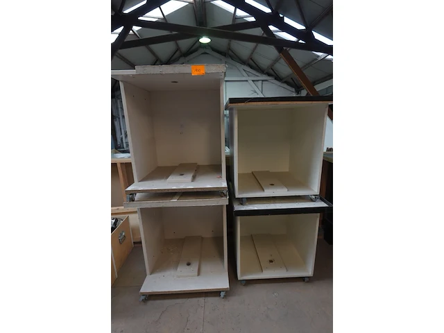 4x houten kar met diverse afmetingen - afbeelding 1 van  2