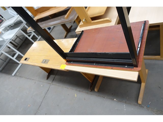 4x houten lessenaar - afbeelding 2 van  3