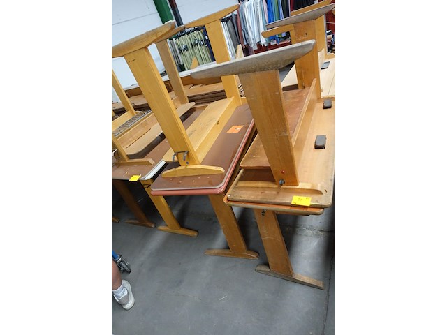 4x houten lessenaar - afbeelding 1 van  1
