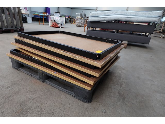 4x houten tafel - afbeelding 1 van  3