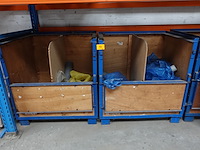 4x industriële stapelbak + inhoud - afbeelding 3 van  10
