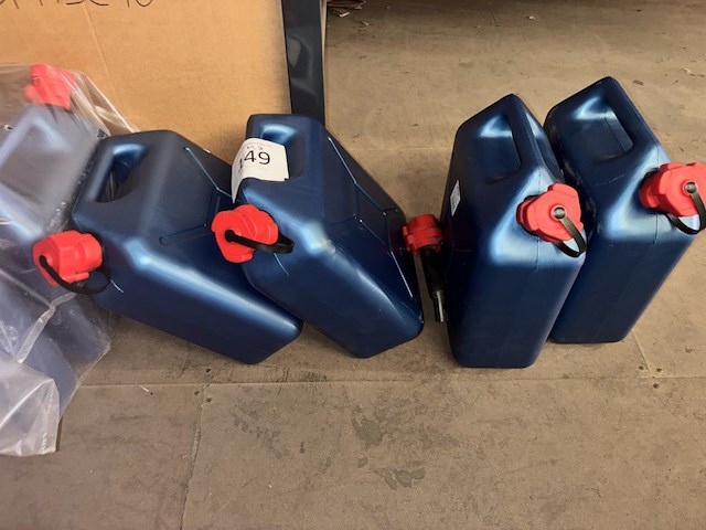 4x jerrycans - afbeelding 1 van  1