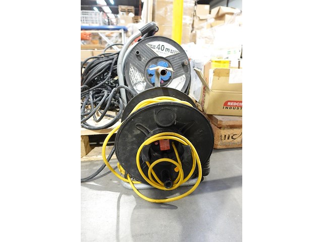 4x kabelhaspel + verlengsnoer - afbeelding 6 van  9