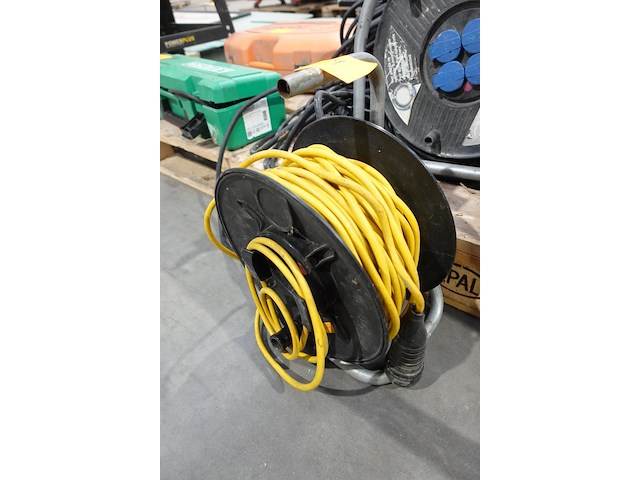 4x kabelhaspel + verlengsnoer - afbeelding 7 van  9