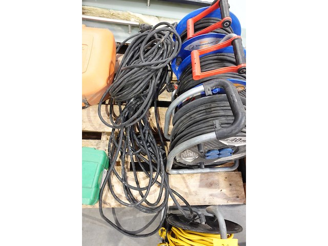 4x kabelhaspel + verlengsnoer - afbeelding 8 van  9