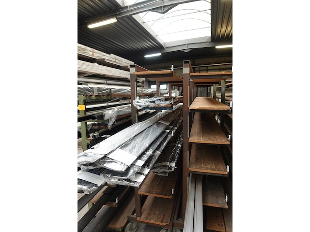 4x kar met inhoud - afbeelding 6 van  8