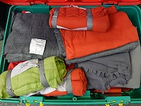 4x kunststof bak + inhoud - afbeelding 2 van  5