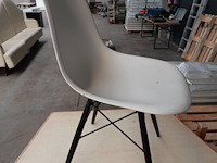 4x kuntstof stoel vitra - afbeelding 3 van  5
