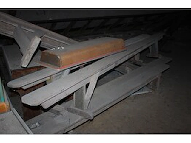 4x lange oude houten banken - afbeelding 1 van  3