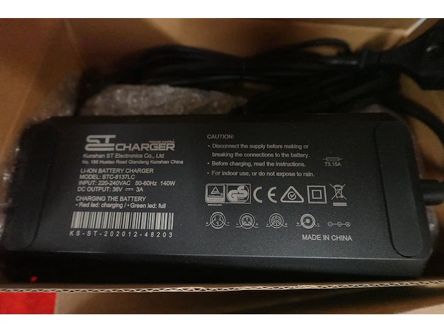 4x lithium ion fietsbatterij bosch + 4 x lader - afbeelding 6 van  6