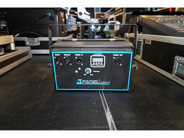 4x luxibel led projector luxibel "b panel120ww" - afbeelding 3 van  3