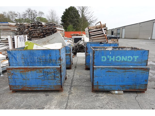 4x metalen container + inhoud - afbeelding 1 van  9