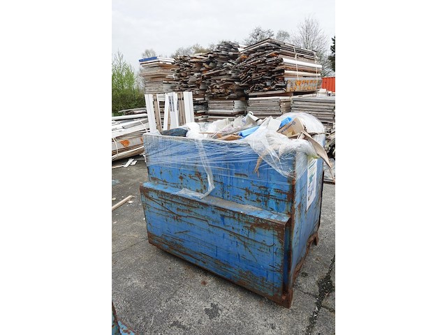 4x metalen container + inhoud - afbeelding 7 van  9