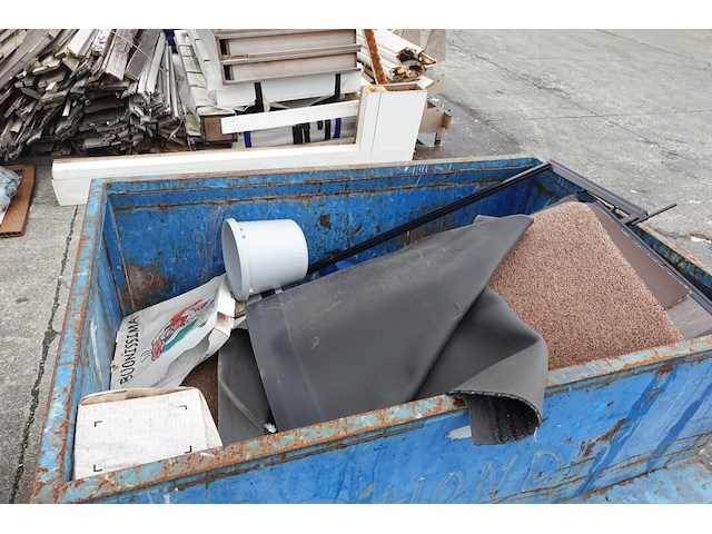 4x metalen container + inhoud - afbeelding 9 van  9