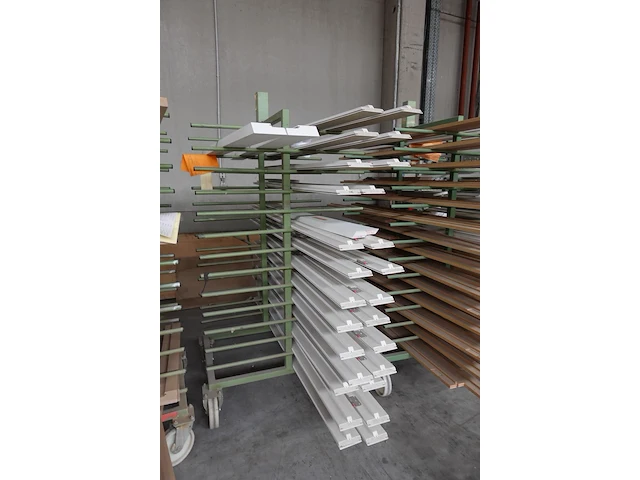 4x metalen droogrek + inhoud - afbeelding 4 van  5