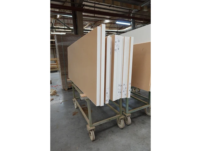 4x metalen kar + inhoud - afbeelding 2 van  5
