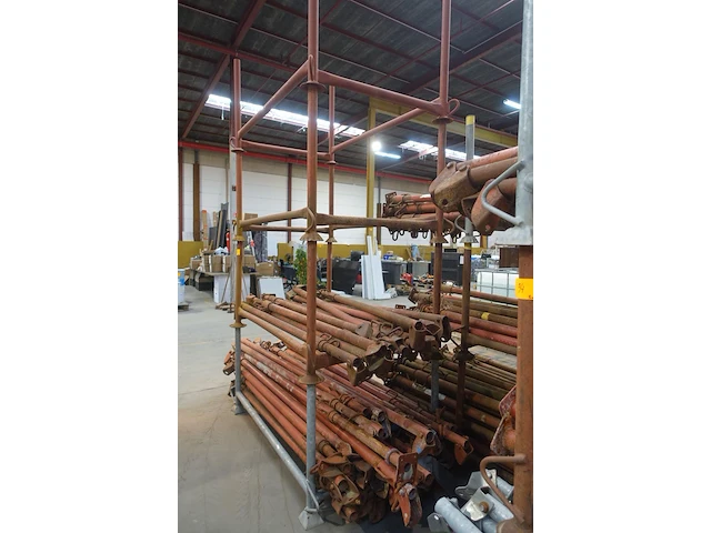 4x metalen stapelbare houder + stansoenen - afbeelding 2 van  2