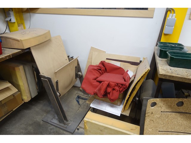 4x metalen werktafel + inhoud - afbeelding 3 van  24