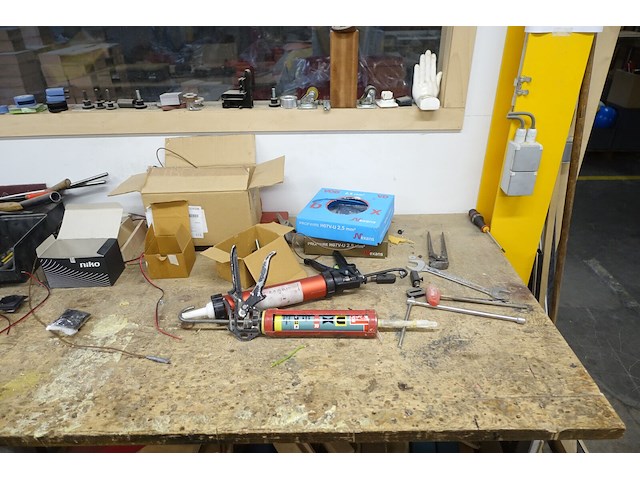 4x metalen werktafel + inhoud - afbeelding 7 van  24