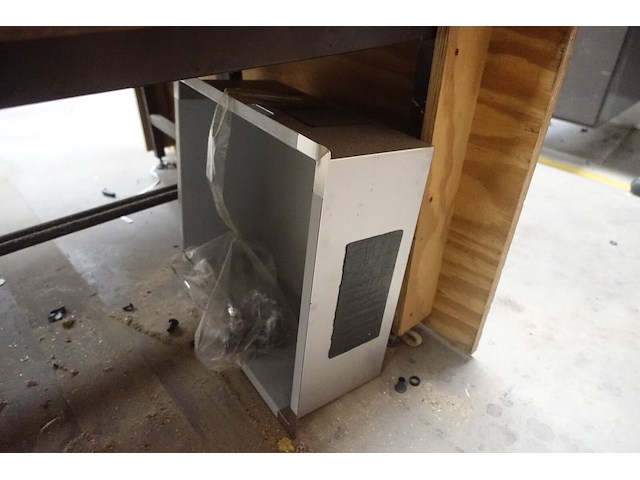 4x metalen werktafel + inhoud - afbeelding 16 van  24