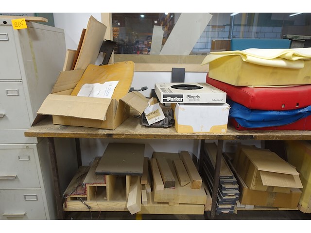 4x metalen werktafel + inhoud - afbeelding 24 van  24