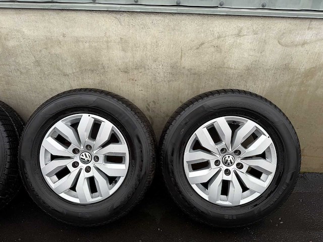 4x m+s vw amarok band + velg 17" - afbeelding 3 van  6