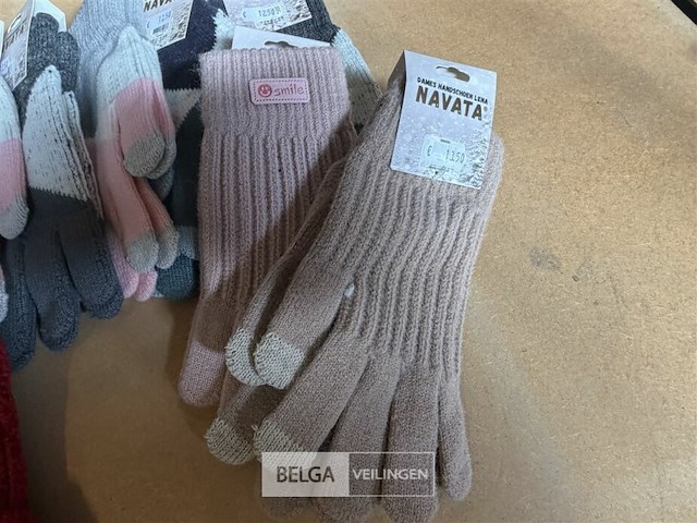 ± 4x mutsen en ± 9x handschoenen - afbeelding 3 van  4