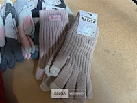 ± 4x mutsen en ± 9x handschoenen - afbeelding 3 van  4
