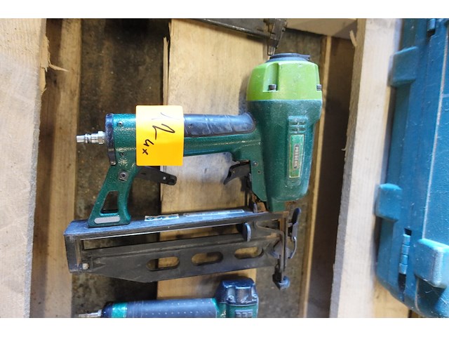 4x nagel / nietpistool - afbeelding 3 van  5