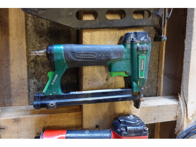 4x nagel / nietpistool - afbeelding 4 van  5