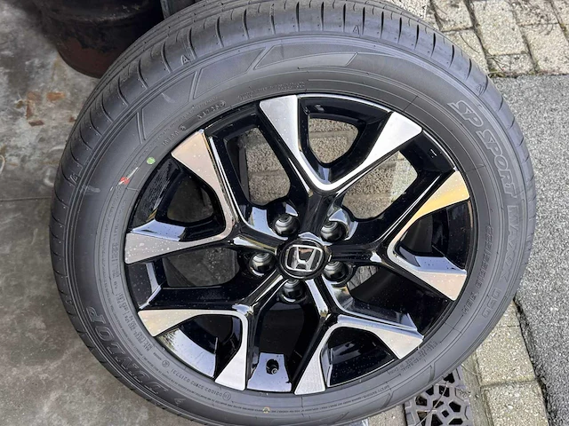 4x nieuwe honda velgen met banden - afbeelding 1 van  5