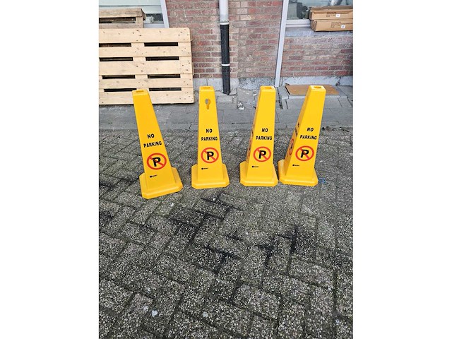 4x no parking waarschuwingsborden - afbeelding 1 van  1