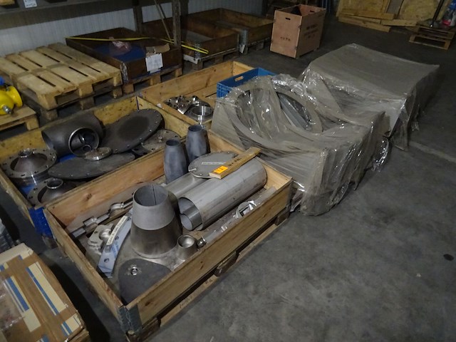 4x pallet divers inox - afbeelding 1 van  4