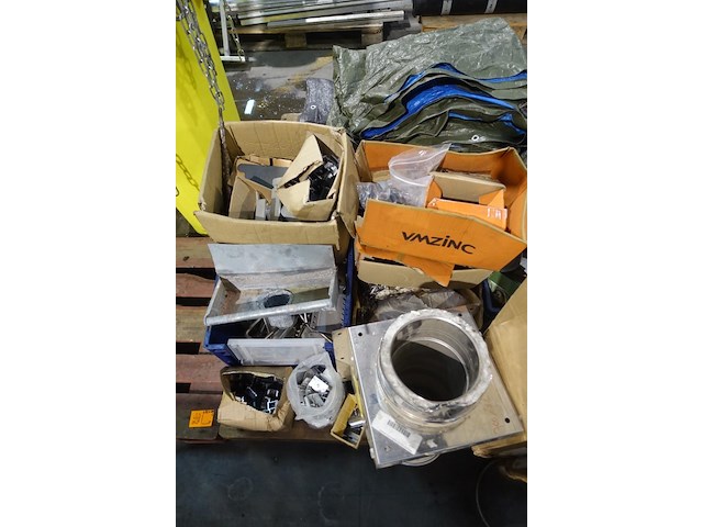 4x pallet divers toebehoren dakdekkersmateriaal - afbeelding 5 van  5