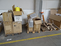 4x pallet divers toebehoren dieren - afbeelding 2 van  18