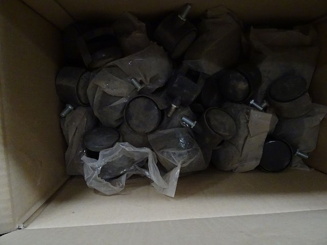 4x pallet divers toebehoren dieren - afbeelding 18 van  18