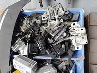 4x pallet diverse ijzerwaren - afbeelding 6 van  9