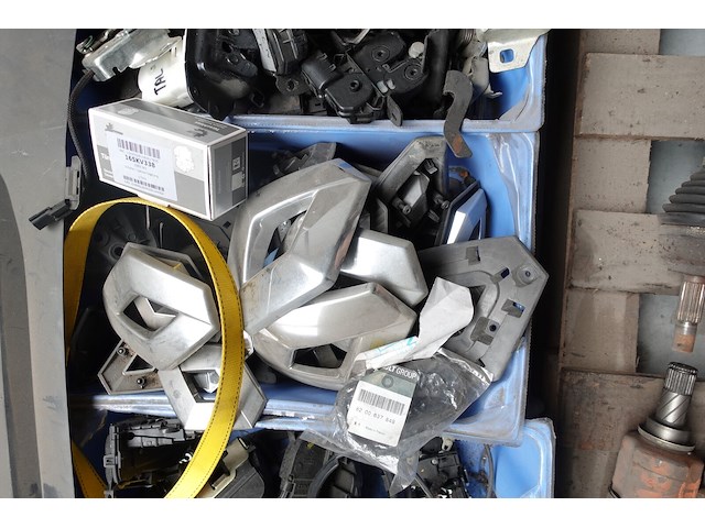 4x pallet diverse ijzerwaren - afbeelding 7 van  9