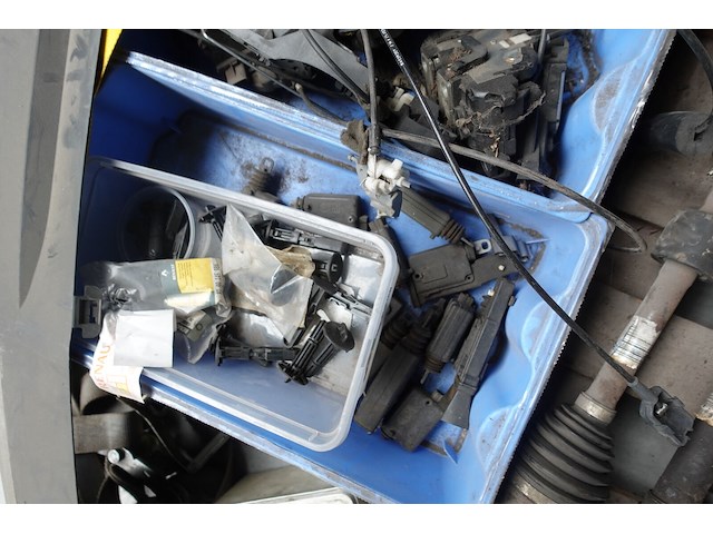 4x pallet diverse ijzerwaren - afbeelding 9 van  9