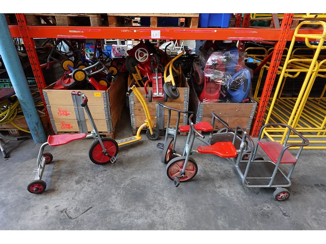 4x pallet diverse kinderfietsjes - afbeelding 1 van  8