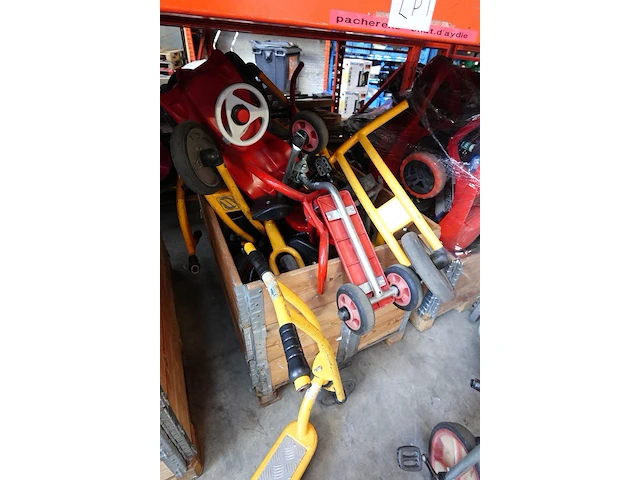 4x pallet diverse kinderfietsjes - afbeelding 7 van  8