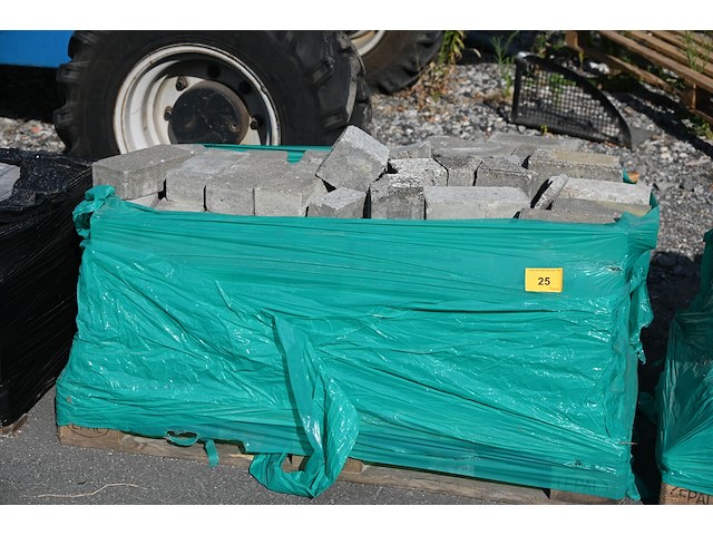 4x pallet diverse stenen - afbeelding 1 van  4