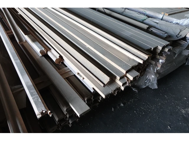 4x pallet houten trapleuningen - afbeelding 8 van  10