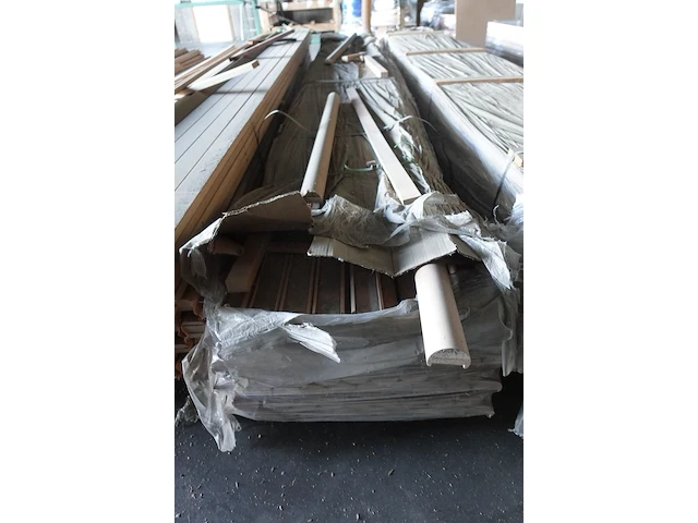 4x pallet houten trapleuningen - afbeelding 9 van  10