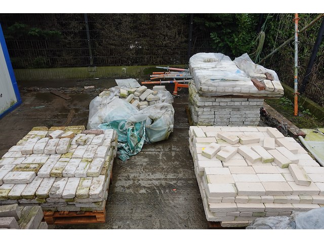 4x pallet rest gevelstenen - afbeelding 1 van  8