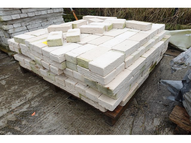 4x pallet rest gevelstenen - afbeelding 2 van  8