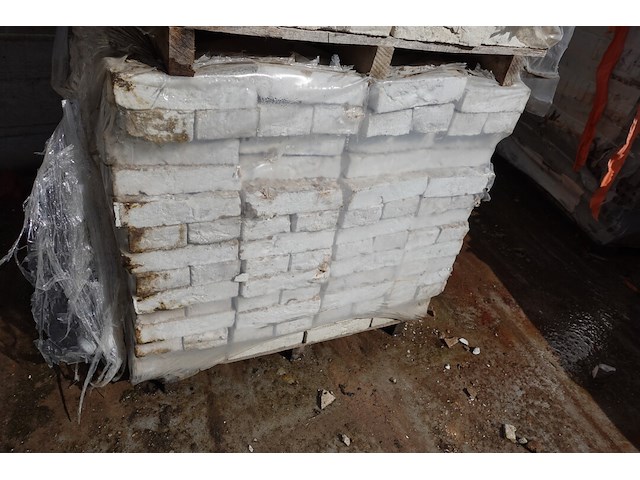 4x pallet stenen facade beek - afbeelding 2 van  3