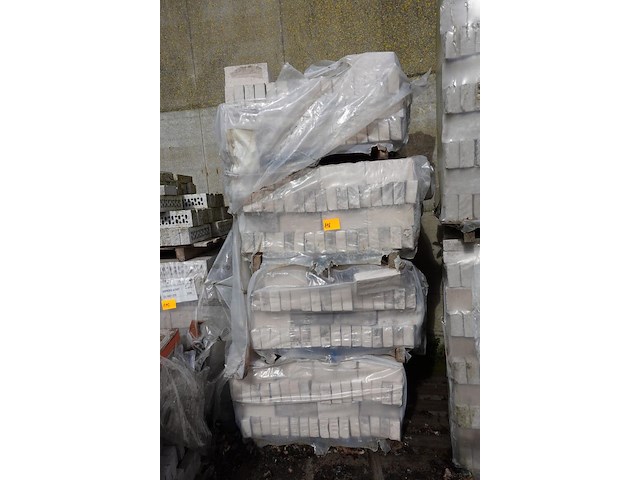 4x pallet stenen vandersanden - afbeelding 1 van  3