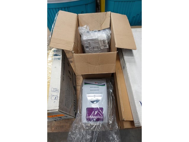 4x papierdispenser (waaronder 1 wandmodel) tork - afbeelding 7 van  7